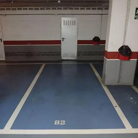 Piso Con Garaje Apartment *
